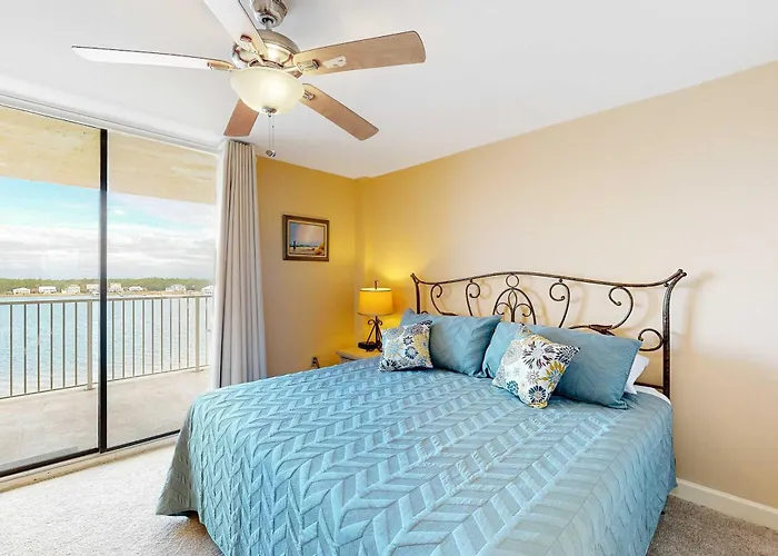 6th-floor Waterfront With Pool & Balcony - Snowbird-friendly
