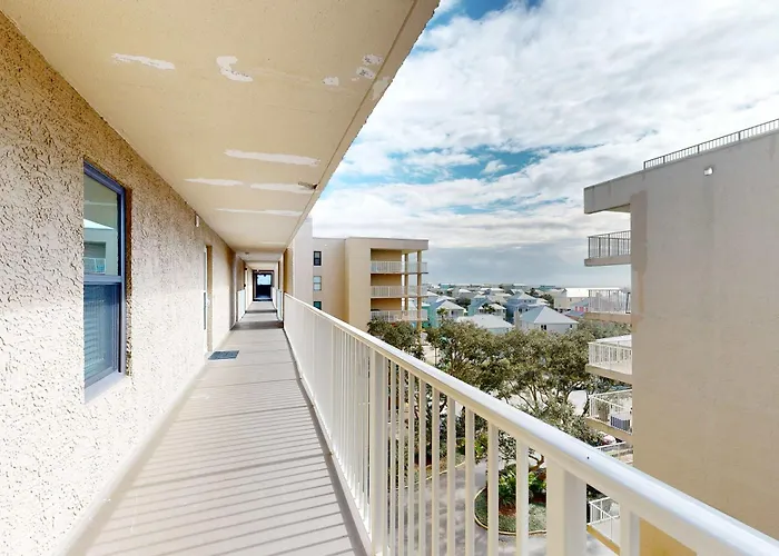 6th-floor Waterfront With Pool & Balcony - Snowbird-friendly Holiday home