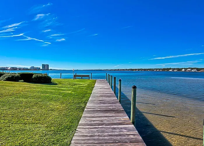 6th-floor Waterfront With Pool & Balcony - Snowbird-friendly Holiday home *